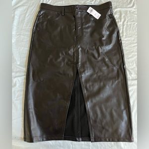 Brand new never worn Abercrombie vegan leather midi length skirt.